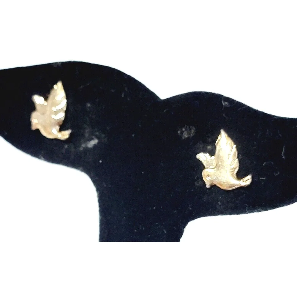 Small Bird Pierced Earrings,‎ Gold-tone, Posts, Doves 1/2” Dainty gp-68